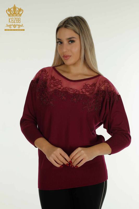 Женский вязаный свитер оптом с цветочной вышивкой Сиреневый - 30228 | КАZEE