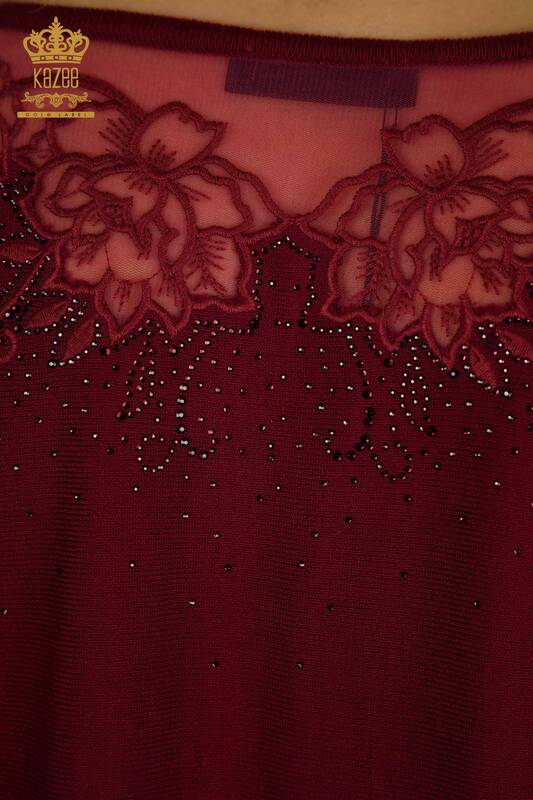 Женский вязаный свитер оптом с цветочной вышивкой Сиреневый - 30228 | КАZEE