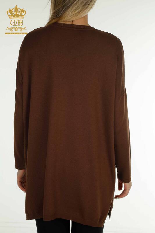 Женский вязаный свитер в полоску с каменной вышивкой коричневый оптом - 30621 | КАZEE