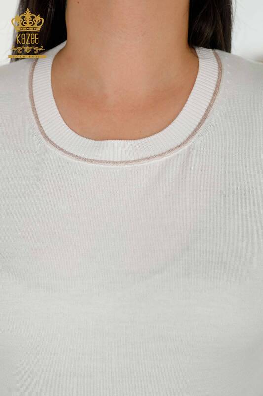 Женский трикотажный свитер оптом с круглым вырезом цвета экрю - 30407 | КAZEE