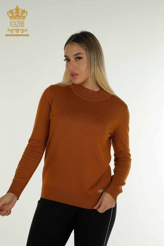 Женский вязаный свитер с высоким воротником оптом, базовый коричневый - 30613 | КАZEE