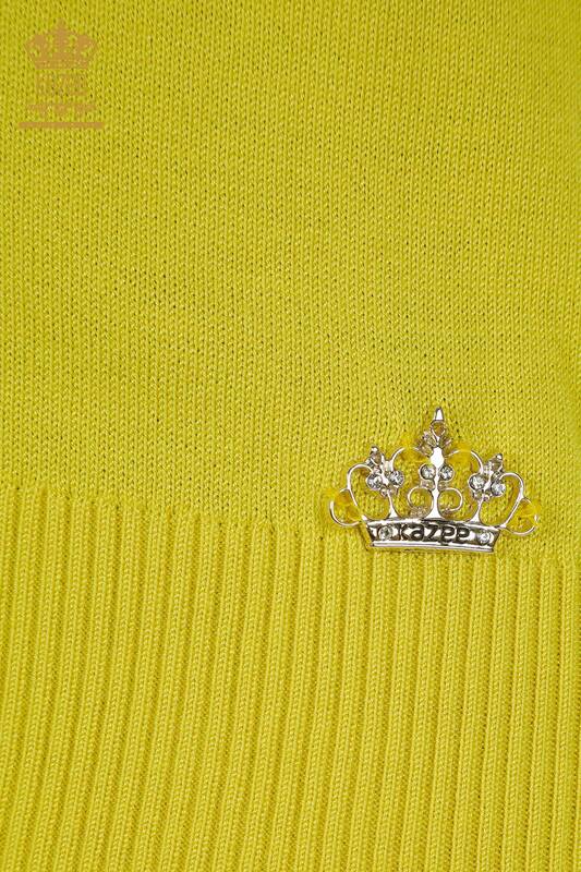 Женский вязаный свитер с высоким воротником оптом, базовый желтый - 30613 | КАZEE