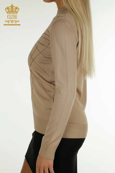 Женский вязаный свитер с высоким воротником бежевого цвета оптом - 30454 | КАZEE - Thumbnail