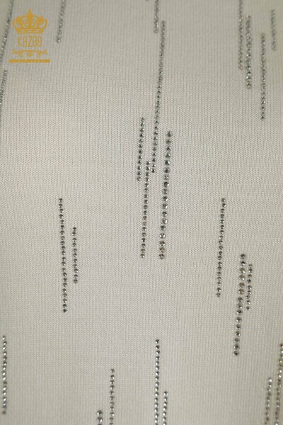 Женский вязаный свитер с высоким воротником цвета экрю оптом - 30599 | КАZEE - Thumbnail