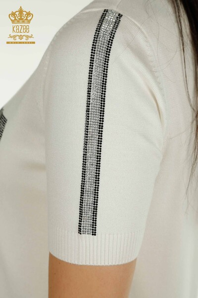 Женский вязаный свитер с высоким воротником цвета экрю оптом - 30642 | КАZEE - Thumbnail