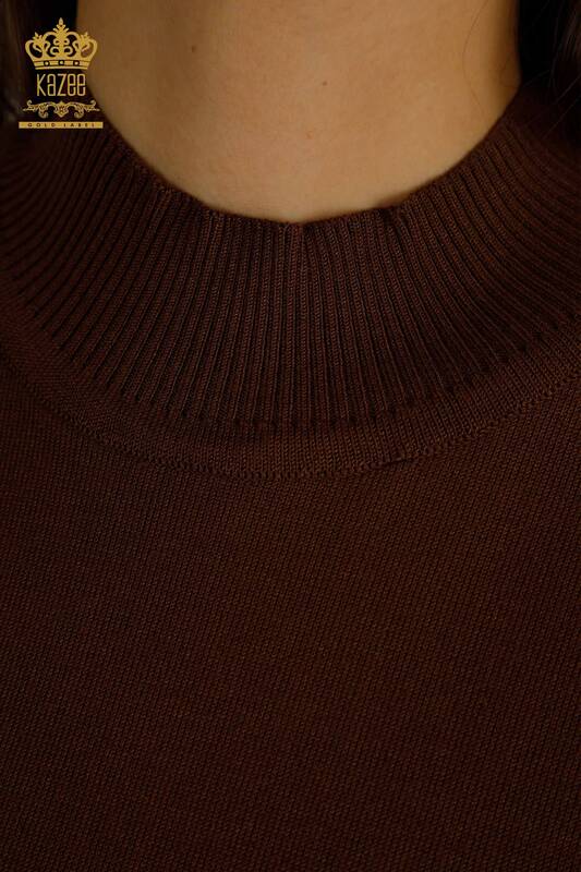 Женский вязаный свитер с высоким воротником из вискозы коричневого цвета оптом - 16168 | КАZEE