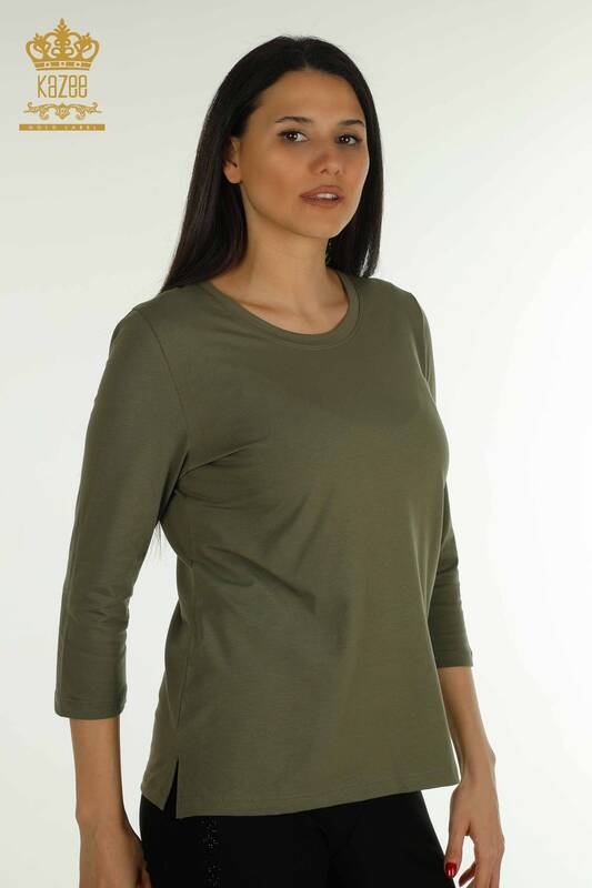 Женская блузка оптом с каменной вышивкой цвета хаки - 79565 | КАZEE