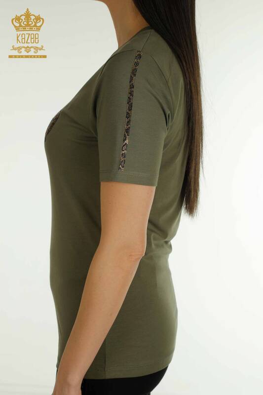 Женская блузка оптом с леопардовой вышивкой цвета хаки - 79484 | КАZEE