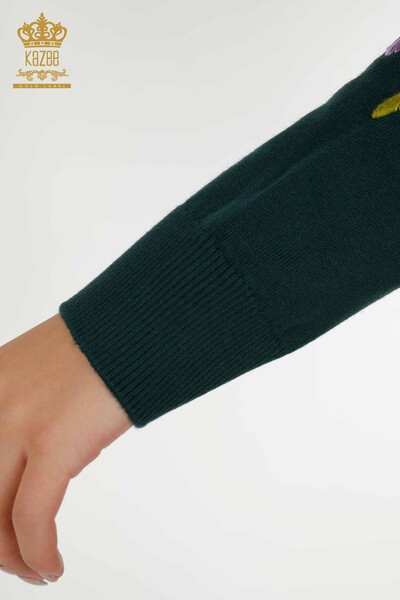 Женский вязаный свитер оптом с разноцветной цветочной вышивкой Нефти - 16934 | КAZEE - Thumbnail