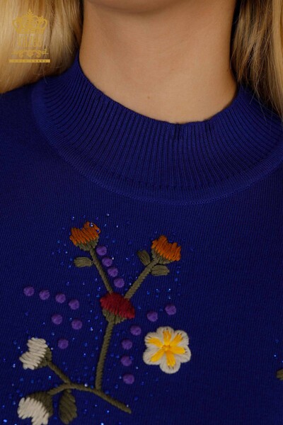 Женский вязаный свитер оптом сакс с разноцветной цветочной вышивкой - 16445 | КАZEE - Thumbnail (2)