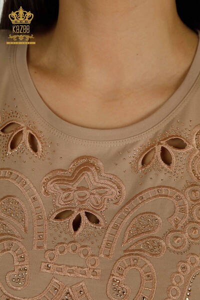 Женская блузка оптом с каменной вышивкой бежевого цвета - 79468 | КАZEE - Thumbnail