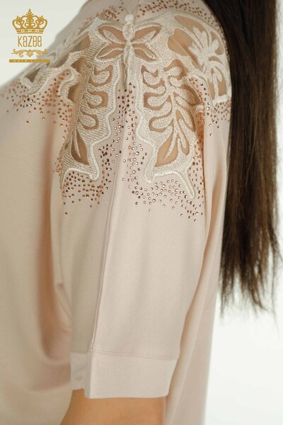 Женская блузка с отделкой до плеч оптом - 79527 | КАZEE - Thumbnail