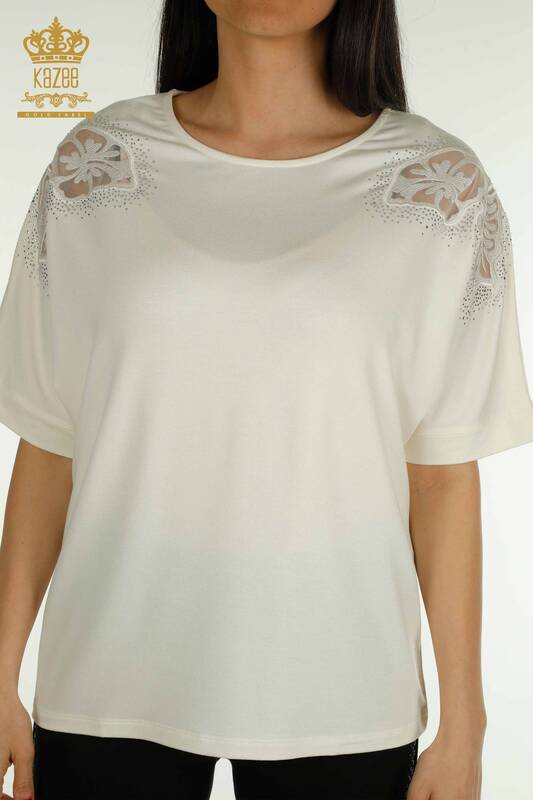 Оптовая продажа женской блузки с плечами цвета экрю - 79527 | КАZEE