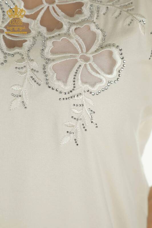 Женская блузка оптом с цветочным узором цвета экрю - 79049 | КАZЕЕ