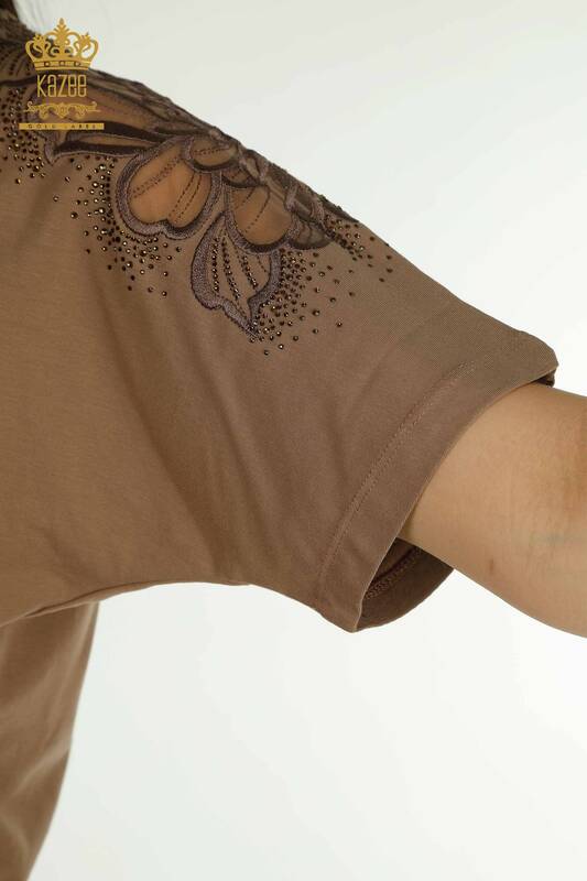 Женская блузка с V-образным вырезом коричневого цвета оптом - 79550 | КАZEE