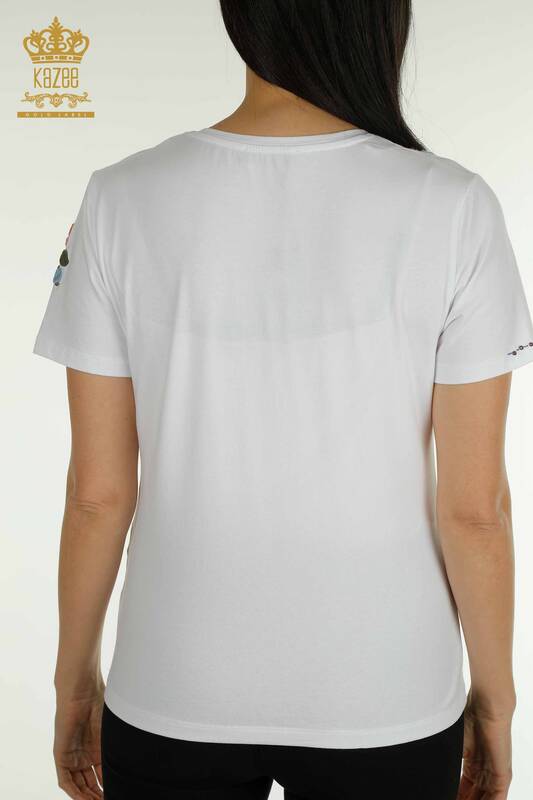 Оптовая женская блузка с красочной цветочной вышивкой белого цвета - 79455 | КАZEE