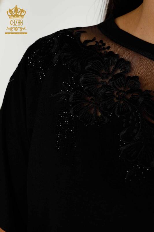 Женская блузка оптом с цветочным узором черного цвета - 79081 | КАZЕЕ