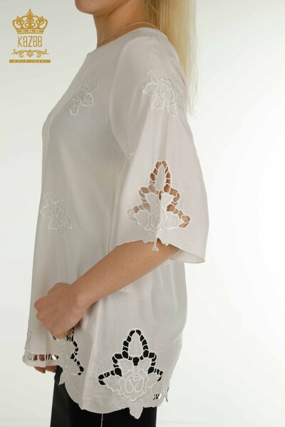 Женская блузка с цветочной вышивкой оптом, экрю - 79127 | КАZEE - Thumbnail