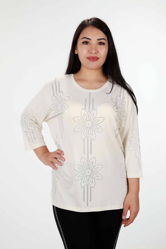 Женская блузка с цветочной вышивкой и короткими рукавами оптом - 77989 | КАZЕЕ