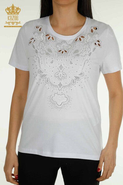 Женская блузка оптом с каменной вышивкой белого цвета - 79468 | КАZEE - Thumbnail