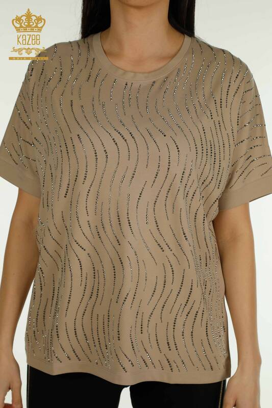 Женская блузка оптом с каменной вышивкой темно-бежевого цвета - 79651 | КАZEE