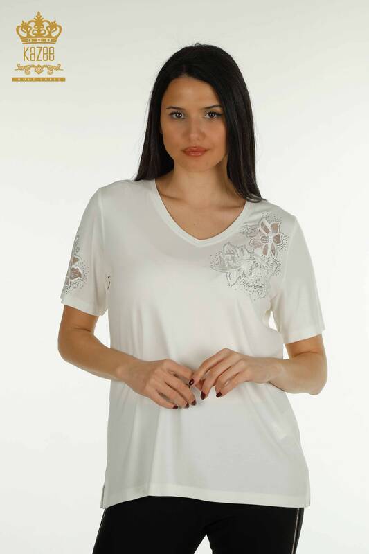 Женская блузка с вышивкой цвета экрю оптом - 79883 | КАZEE