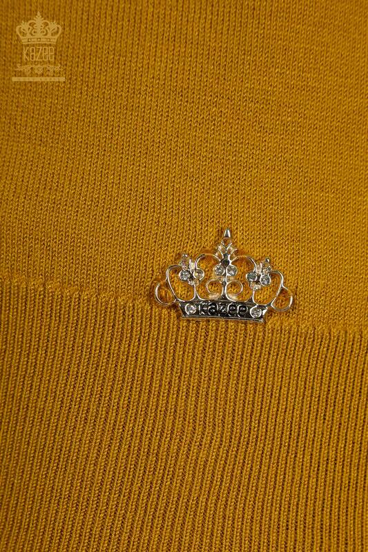 Женский вязаный свитер оптом с базовым логотипом Шафран - 11052 | КАZEE