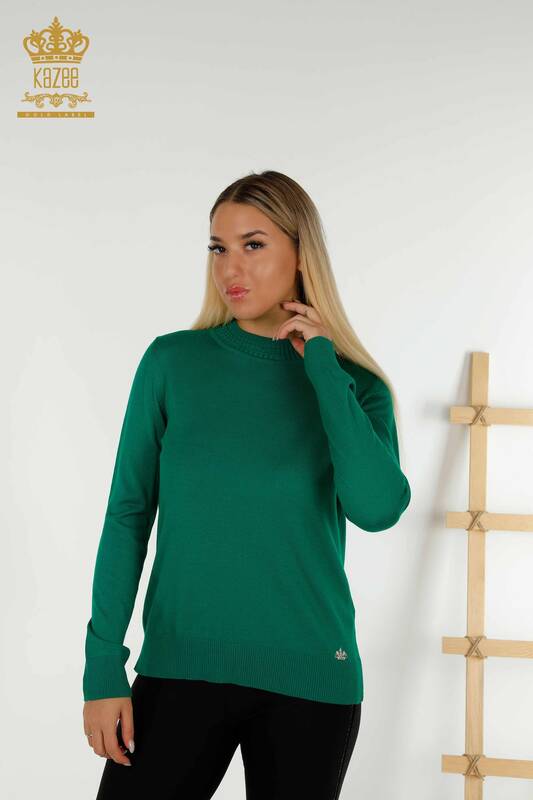 Женский вязаный свитер базового зеленого цвета с логотипом оптом - 30253 | КАZEE