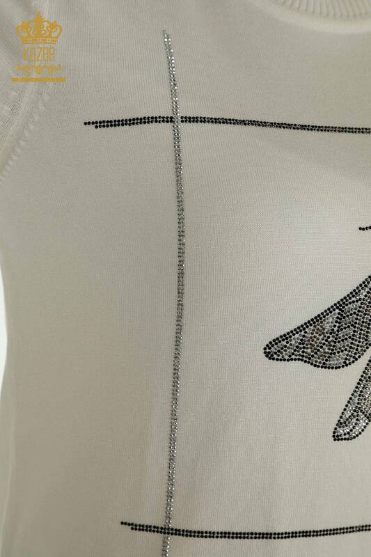 Женский трикотажный свитер оптом со стрекозой цвета экрю - 30650 | КАZEE