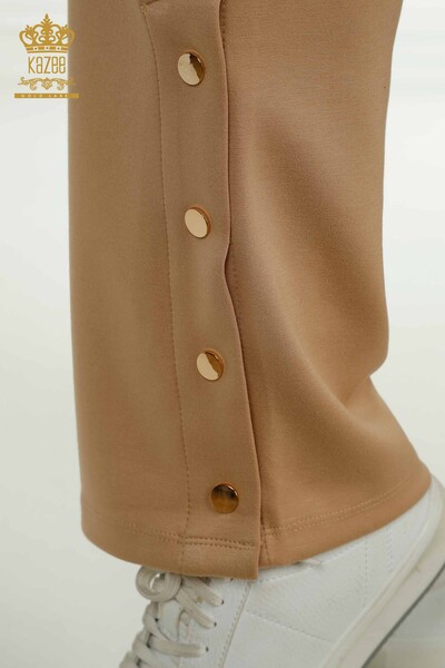 Оптовая продажа комплекта женского спортивного костюма двух цветов норки экрю - 17673 | КАZEE - Thumbnail