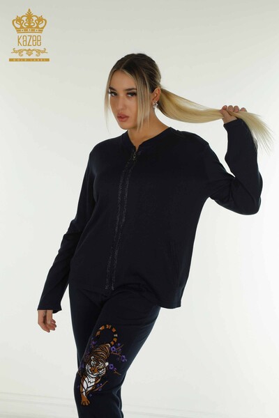 Kazee - Оптовая продажа женского спортивного костюма с вышивкой камнями темно-синего цвета - 16662 | КАZEE (1)