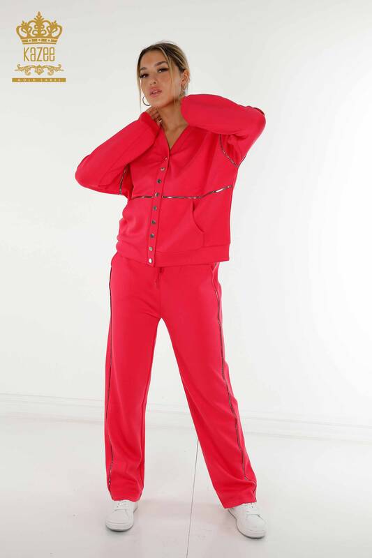 Оптовая продажа женского спортивного костюма с пуговицами цвета фуксии - 17551 | КАZEE