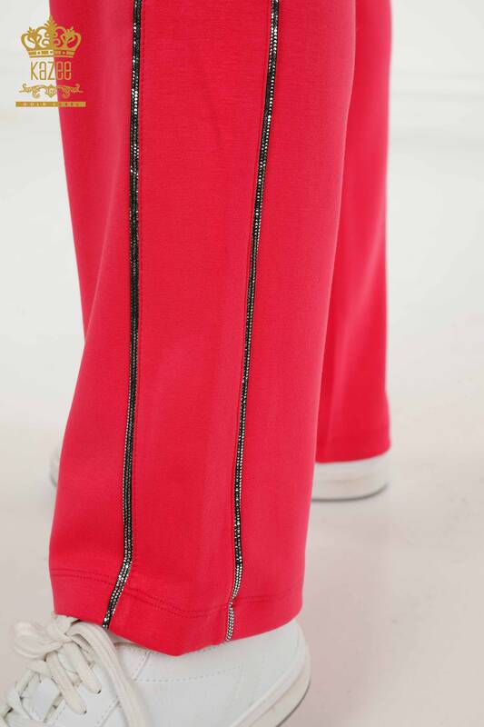 Оптовая продажа женского спортивного костюма с пуговицами цвета фуксии - 17551 | КАZEE