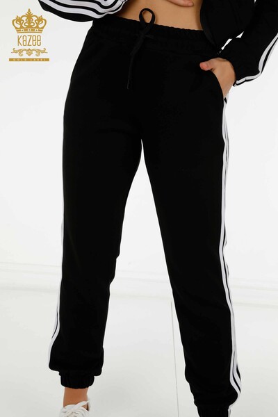 Оптовый женский спортивный костюм в полоску с капюшоном, черно-белый - 17567 | КAZEE - Thumbnail