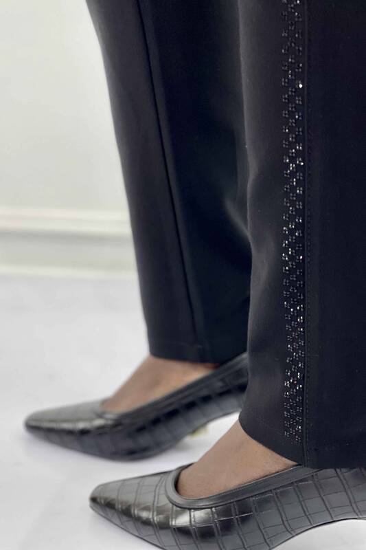 Оптовые женские брюки в полоску с вышивкой из хрусталя - 3336 | КАZЕЕ