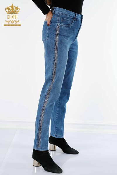 Оптовые женские джинсы в полоску из хрустального камня с вышивкой из хлопка - 3557 | КАZЕЕ - Thumbnail