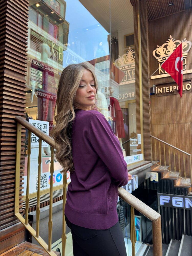 Вязаный свитер в полоску, фиолетовый, украшенный камнями, 31500 | KAZEE (комплект из 3 предметов, размеры L-XL-2XL) - 6