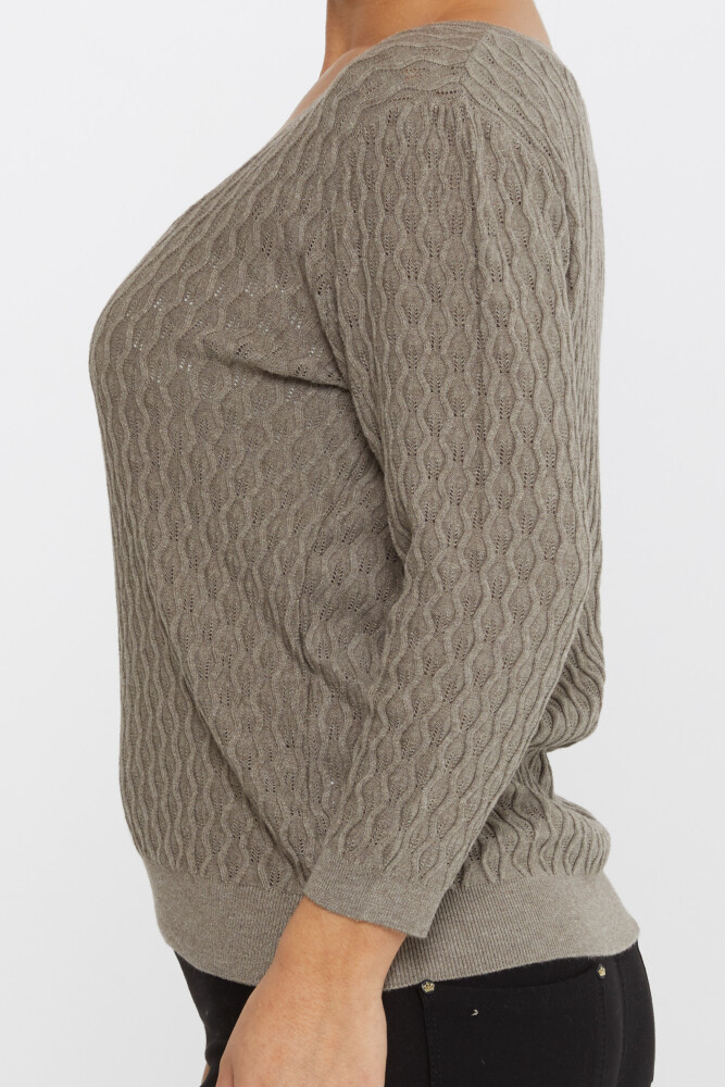 Strickpullover mit selbstgemustertem V-Ausschnitt, Nerz – 31247 | KAZEE (3er-Set M-L-XL) - 4