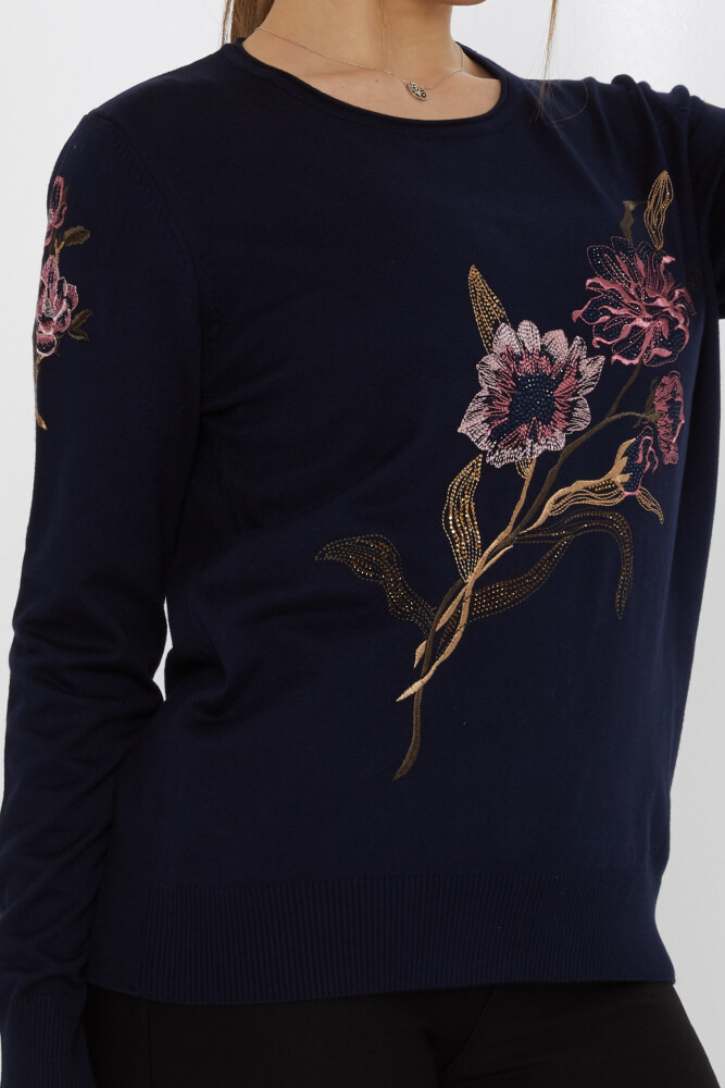 سترة محبوكة مطرزة بالزهور باللون الأزرق الداكن - 31673 | كازي (مجموعة من 3 مقاسات L-XL-2XL) - 4