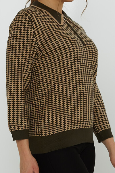 Sweter z dzianiny z kołnierzem typu fartuch w pepitkę, w kolorze khaki-norki - 31570 | KAZEE (Zestaw 3 sztuk XL-2XL-3XL) - 4