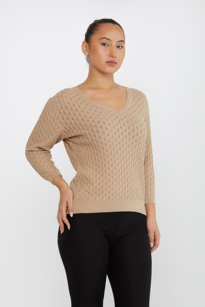 Sweter z dzianiny z własnym wzorem i dekoltem w serek w kolorze beżowym - 31247 | KAZEE (zestaw 3 sztuk M-L-XL) - 2