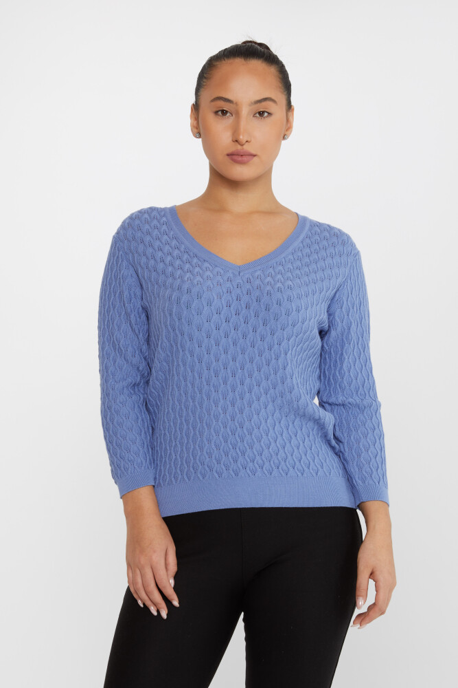 Sweter z dzianiny z własnym wzorem i dekoltem w serek w kolorze niebieskim - 31247 | KAZEE (zestaw 3 sztuk M-L-XL) - 2