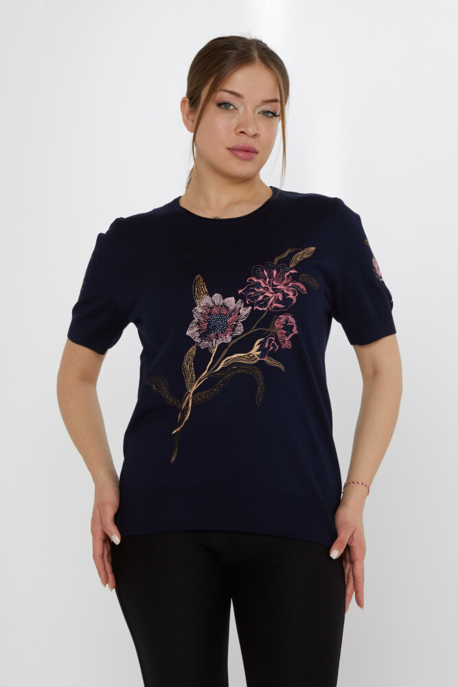 Sweter dzianinowy z haftem kwiatowym w kolorze granatowym - 31725 | KAZEE (Zestaw 3 sztuk L-XL-2XL) - 1