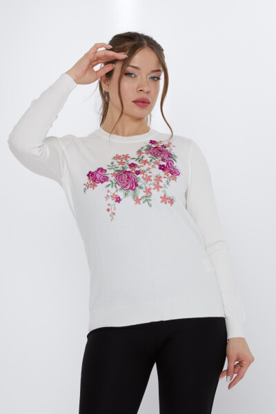 Sweter dzianinowy z haftem róży ecru - 31377 | KAZEE (Zestaw 3 sztuk L-XL-2XL) - KAZEE (1)