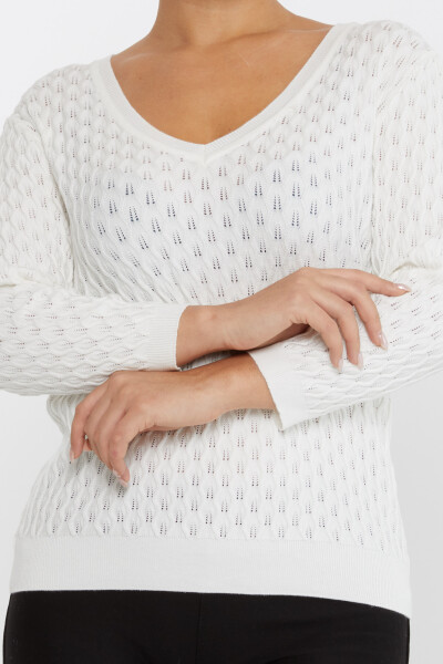 Sweter z dzianiny z własnym wzorem i dekoltem w serek, ecru - 31247 | KAZEE (zestaw 3 sztuk M-L-XL) - 3