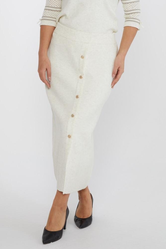 تنورة محبوكة بتفاصيل أزرار - لون بيج فاتح - 31631 | كازي (مجموعة من 3 مقاسات L-XL-2XL) - 3