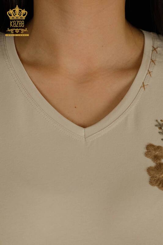Toptan Kadın Bluz Çiçek Nakışlı Açık Bej - 79466 | KAZEE