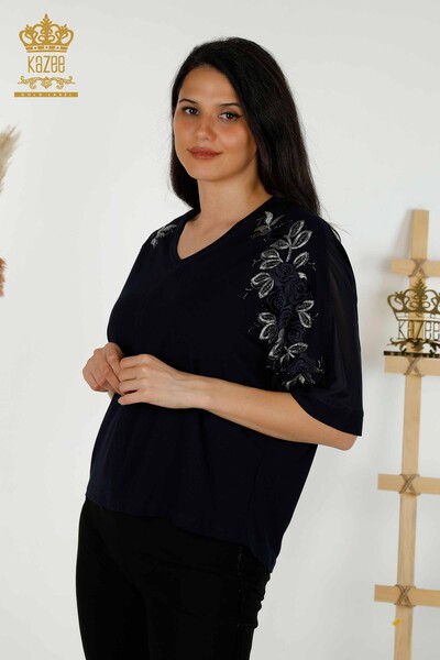 Toptan Kadın Bluz Gül Desenli Lacivert - 79095 | KAZEE