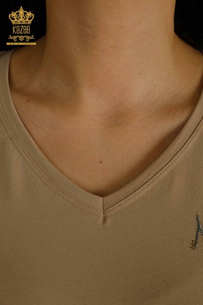 Toptan Kadın Bluz Gül Nakışlı Bej - 79867 | KAZEE - Thumbnail
