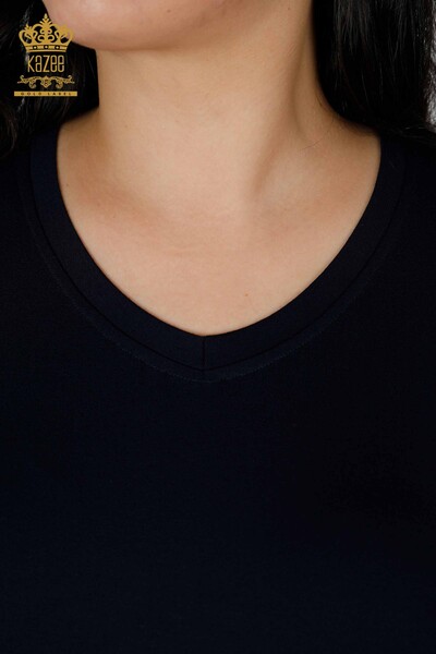 Toptan Kadın Bluz Taş İşlemeli V Yaka Siyah - 77927 | KAZEE - Thumbnail